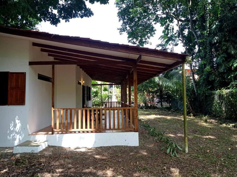 Вілла Green Papaya Puerto Viejo de Talamanca Екстер'єр фото